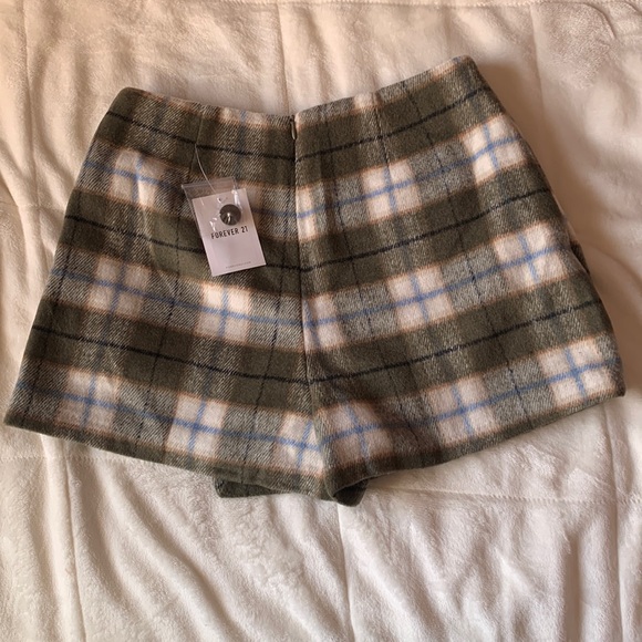 Forever 21 Plaid Skort - Picture 2 of 3